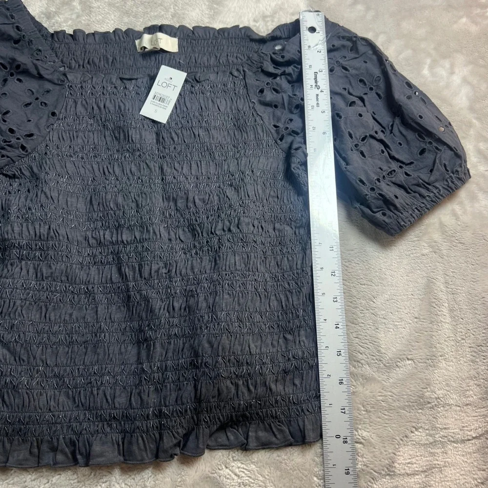 NWT Loft Women's S Smocked Eyelet Puff Sleeve Top Charcoal Grey 30162037